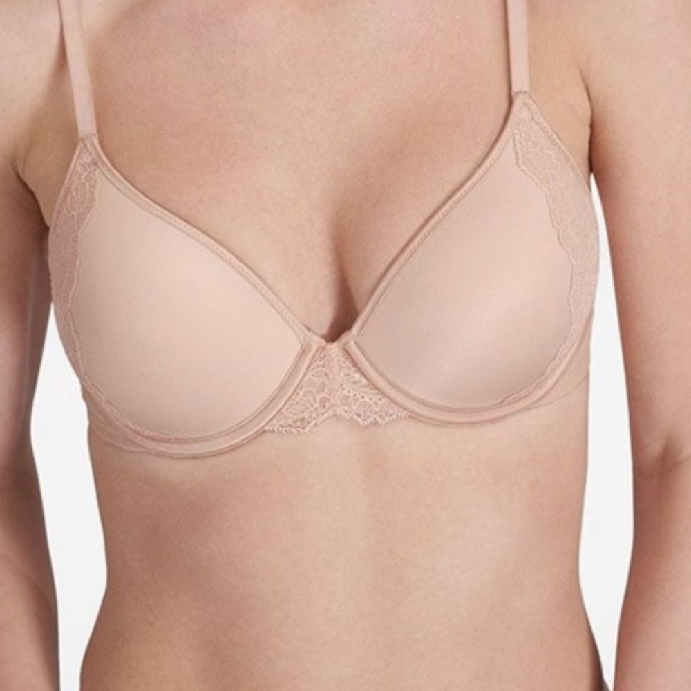 SPANX Undie-tectable Lightly Lined. NWT BRA. 32D - Picture 1 of 8